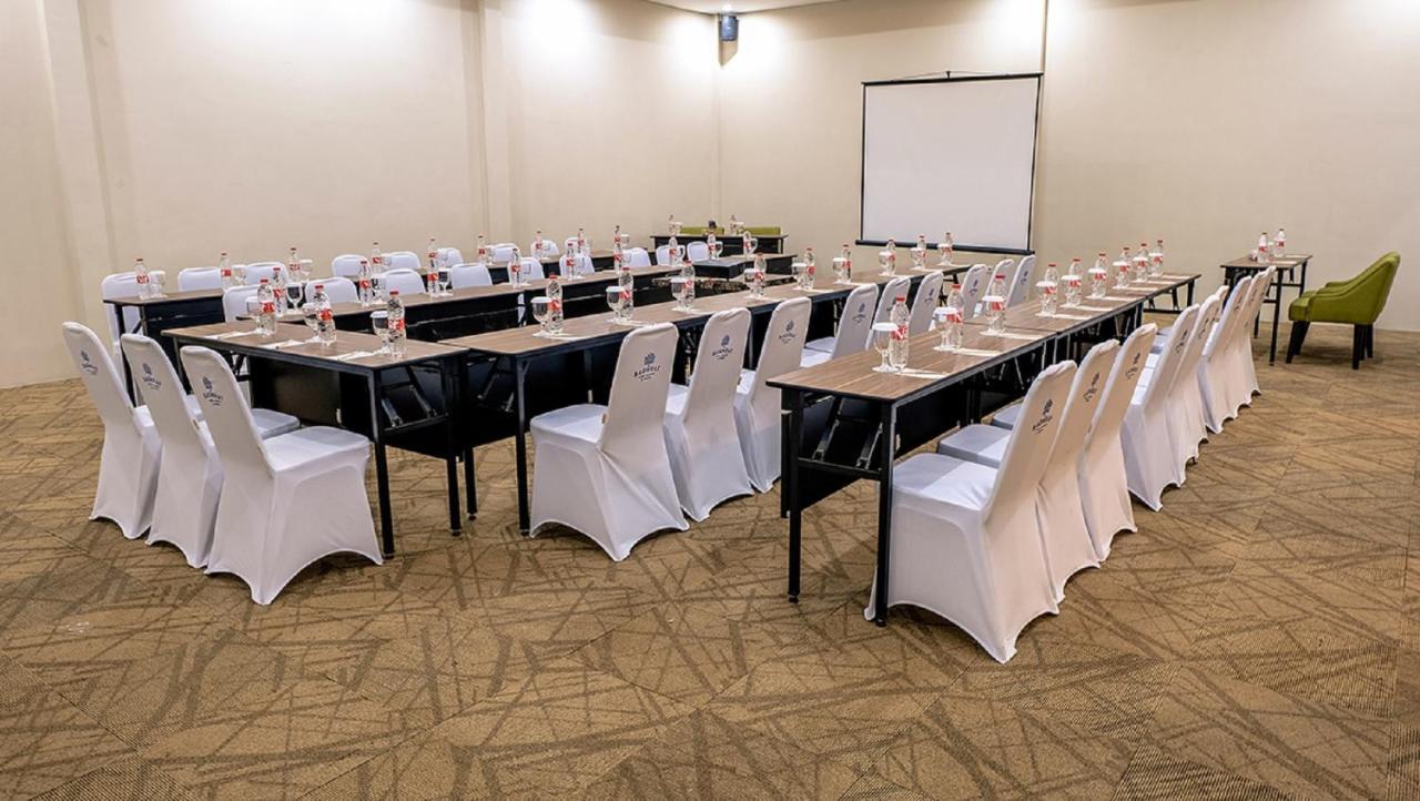 De Baghraf By Amithya Hotel Sumenep Kültér fotó